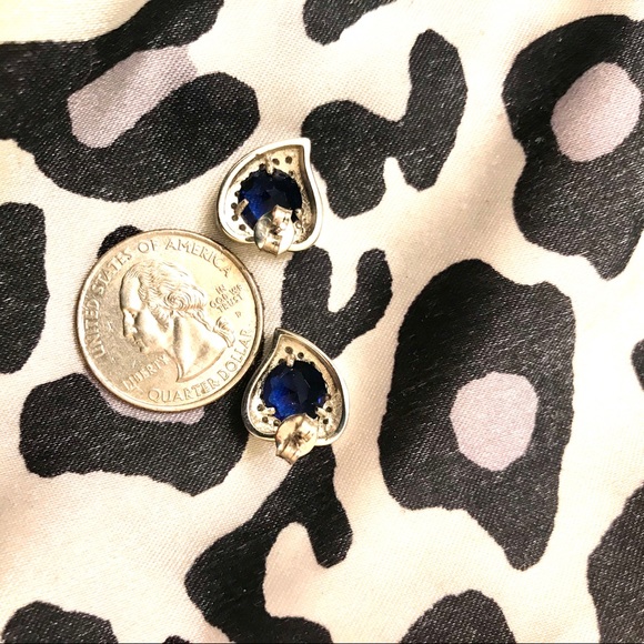 BNWOT.... Gorgeous Blue Sapphire Earrings - Picture 4 of 5